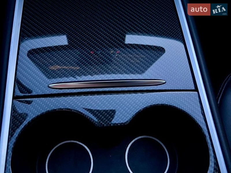 Седан Tesla Model 3 2021 в Киеве