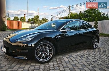 Седан Tesla Model 3 2020 в Ивано-Франковске