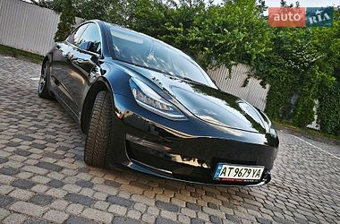 Седан Tesla Model 3 2020 в Ивано-Франковске
