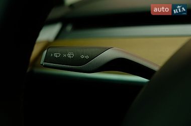Седан Tesla Model 3 2023 в Одесі
