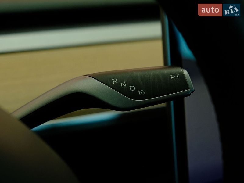 Седан Tesla Model 3 2023 в Одесі