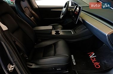 Седан Tesla Model 3 2023 в Одесі