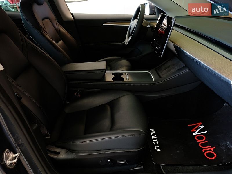 Седан Tesla Model 3 2023 в Одесі