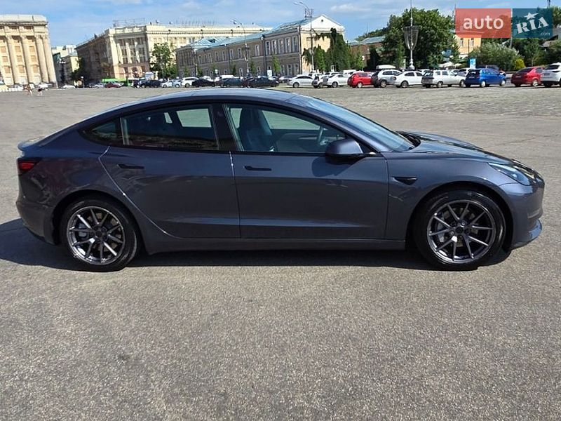 Седан Tesla Model 3 2022 в Харкові