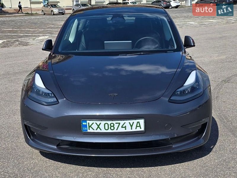 Седан Tesla Model 3 2022 в Харкові