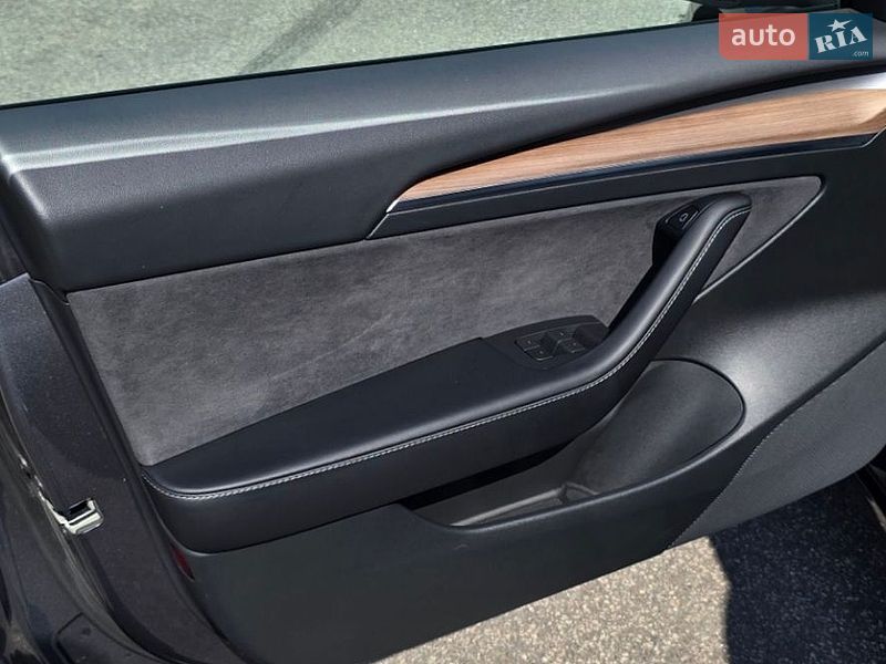 Седан Tesla Model 3 2022 в Харкові