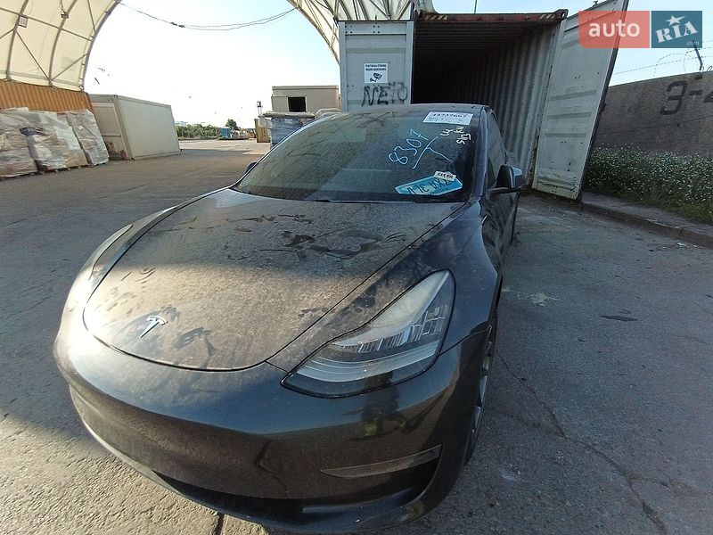 Седан Tesla Model 3 2018 в Киеве