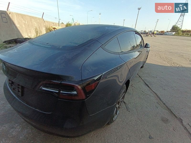 Седан Tesla Model 3 2018 в Киеве