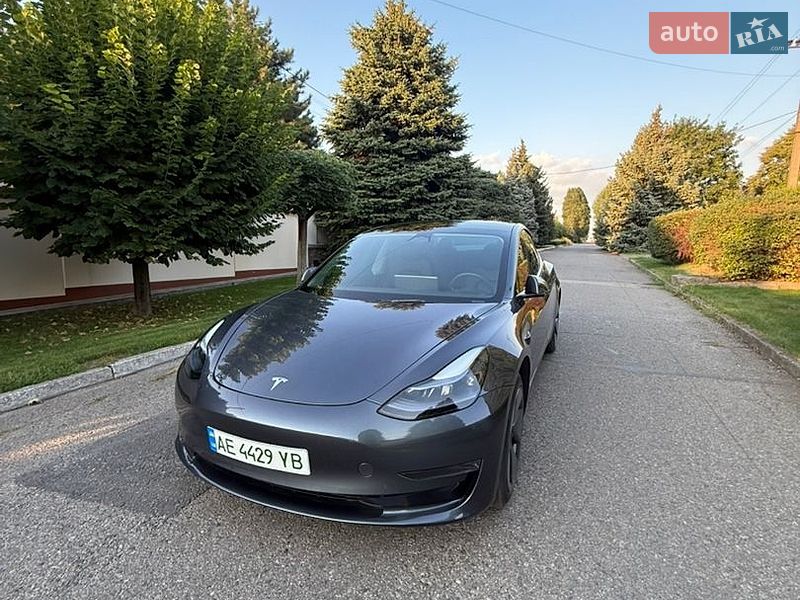 Седан Tesla Model 3 2023 в Днепре