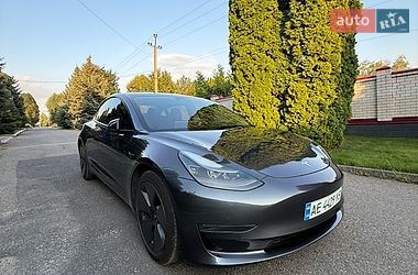 Седан Tesla Model 3 2023 в Днепре