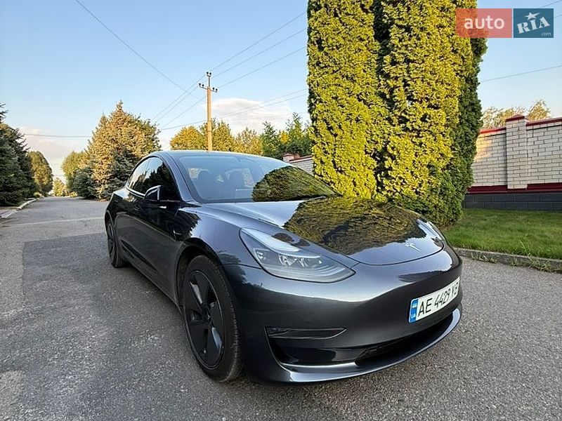 Седан Tesla Model 3 2023 в Днепре