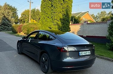 Седан Tesla Model 3 2023 в Днепре