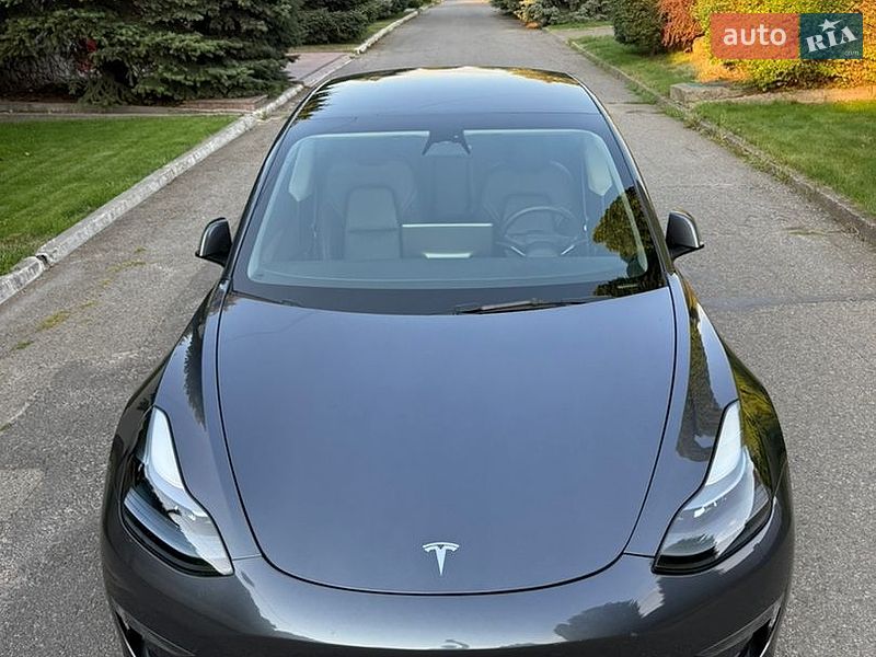 Седан Tesla Model 3 2023 в Днепре