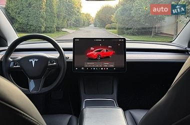 Седан Tesla Model 3 2023 в Днепре