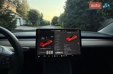 Седан Tesla Model 3 2023 в Днепре