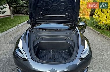 Седан Tesla Model 3 2023 в Днепре