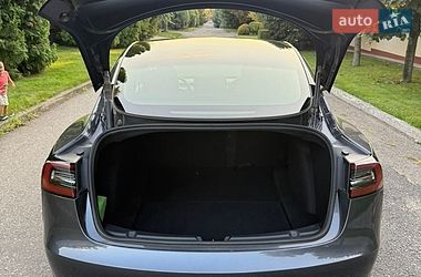 Седан Tesla Model 3 2023 в Днепре