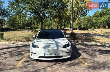 Седан Tesla Model 3 2021 в Кропивницком