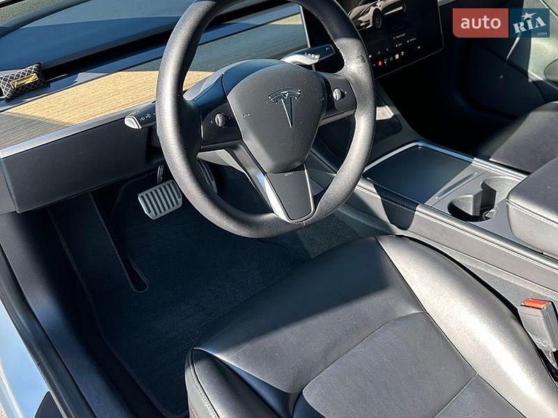 Седан Tesla Model 3 2022 в Киеве фото 6 Седан Tesla Model 3 2022 в Киеве