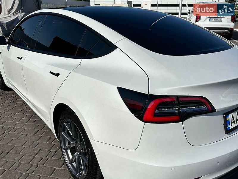 Седан Tesla Model 3 2022 в Киеве фото 9 Седан Tesla Model 3 2022 в Киеве