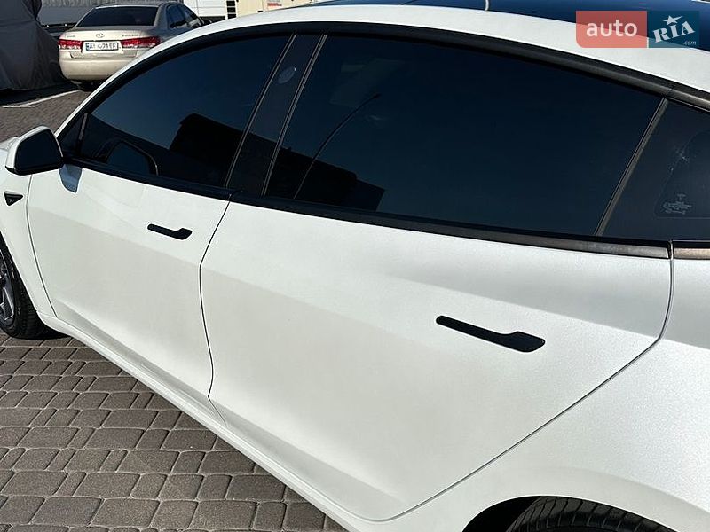 Седан Tesla Model 3 2022 в Киеве фото 10 Седан Tesla Model 3 2022 в Киеве