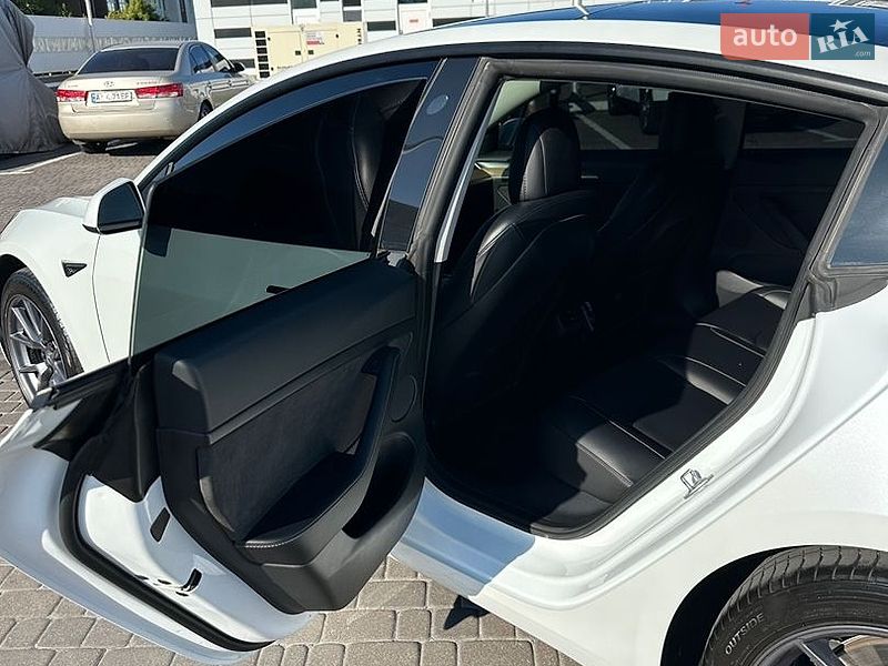 Седан Tesla Model 3 2022 в Киеве фото 11 Седан Tesla Model 3 2022 в Киеве