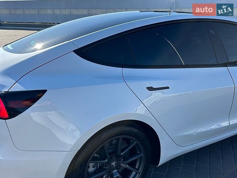 Седан Tesla Model 3 2022 в Киеве фото 20 Седан Tesla Model 3 2022 в Киеве