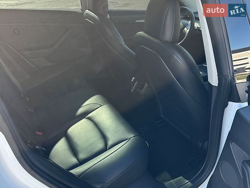 Седан Tesla Model 3 2022 в Киеве фото 21 Седан Tesla Model 3 2022 в Киеве