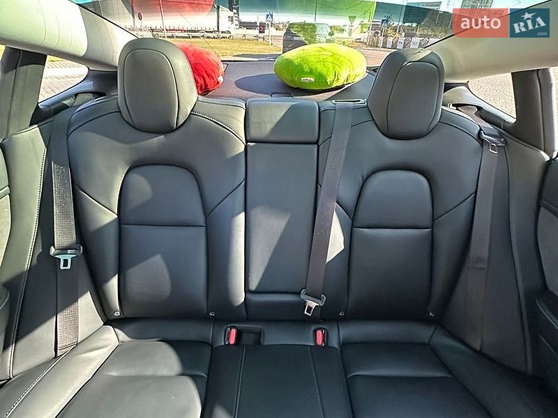 Седан Tesla Model 3 2022 в Киеве фото 22 Седан Tesla Model 3 2022 в Киеве