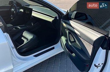 Седан Tesla Model 3 2022 в Киеве фото 24 Седан Tesla Model 3 2022 в Киеве