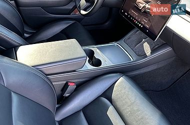 Седан Tesla Model 3 2022 в Киеве фото 25 Седан Tesla Model 3 2022 в Киеве