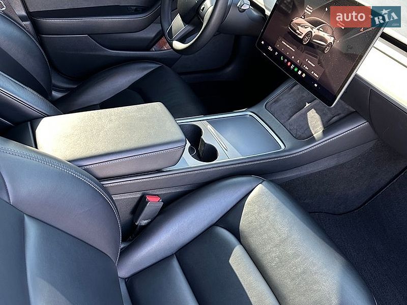 Седан Tesla Model 3 2022 в Киеве фото 25 Седан Tesla Model 3 2022 в Киеве