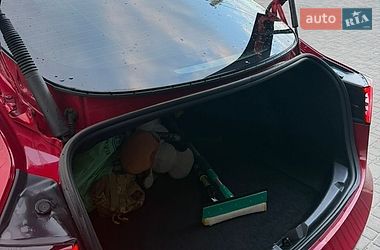 Седан Tesla Model 3 2022 в Києві