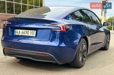 Седан Tesla Model 3 2024 в Киеве