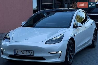 Седан Tesla Model 3 2021 в Луцке