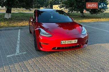 Седан Tesla Model 3 2020 в Вінниці