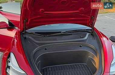 Седан Tesla Model 3 2020 в Вінниці