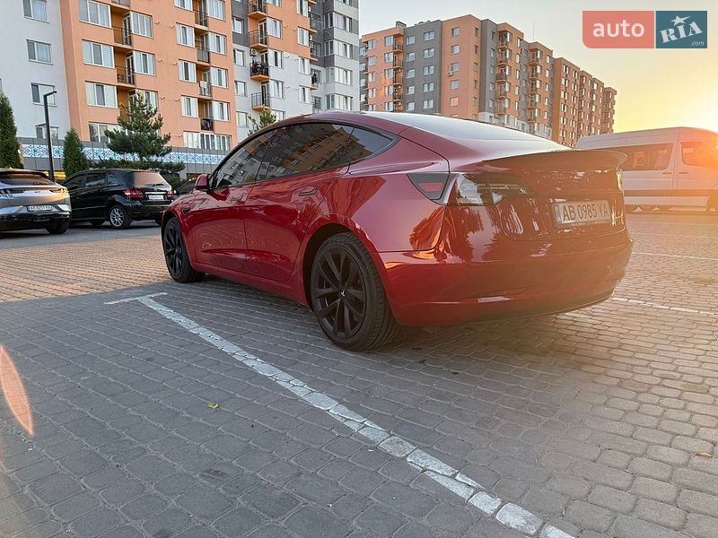 Седан Tesla Model 3 2020 в Вінниці