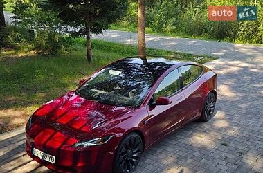 Седан Tesla Model 3 2024 в Самборі