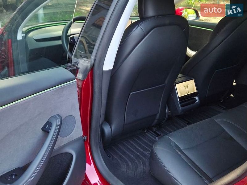 Седан Tesla Model 3 2024 в Самборі фото 25 Седан Tesla Model 3 2024 в Самборі