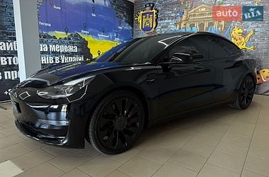 Седан Tesla Model 3 2022 в Львові