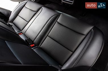 Седан Tesla Model 3 2024 в Львові