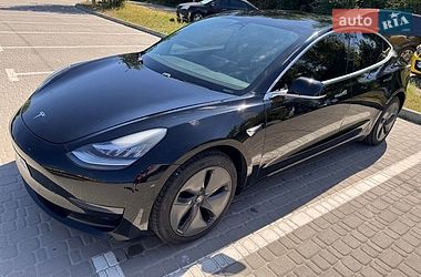 Седан Tesla Model 3 2019 в Ирпене