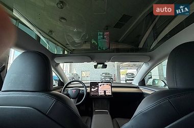 Седан Tesla Model 3 2023 в Одесі
