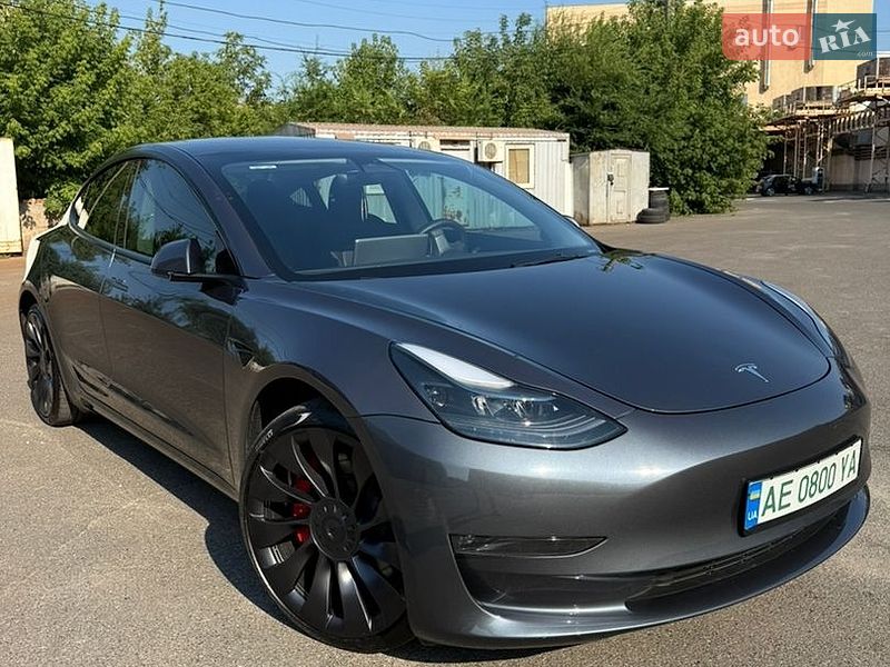 Tesla Model 3 2023