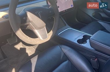 Седан Tesla Model 3 2020 в Ужгороді