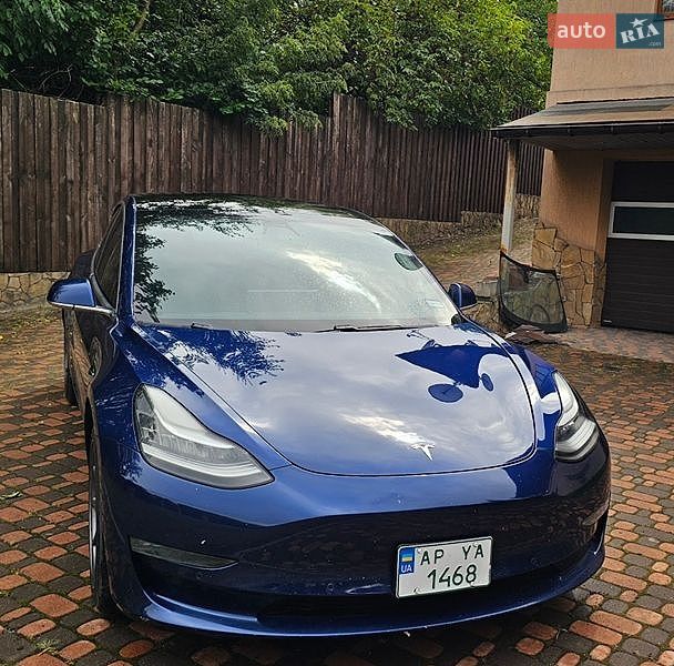 Седан Tesla Model 3 2020 в Запорожье