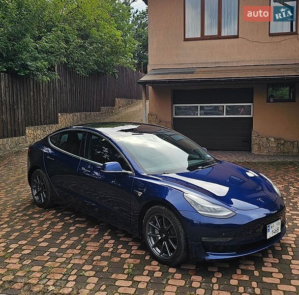 Седан Tesla Model 3 2020 в Запорожье
