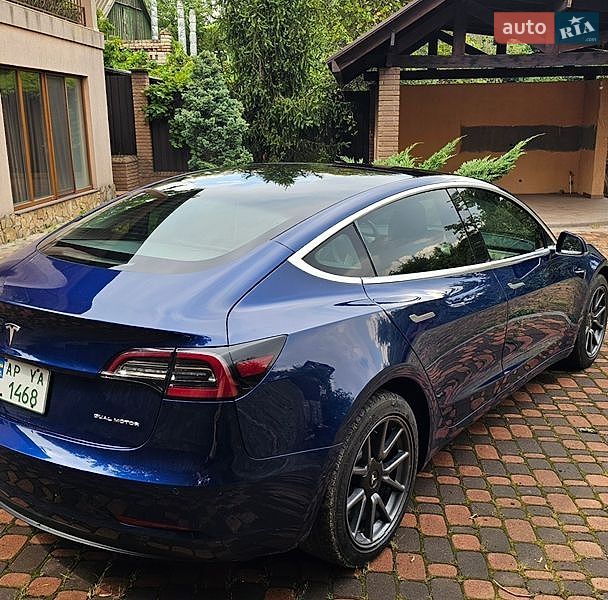 Седан Tesla Model 3 2020 в Запорожье