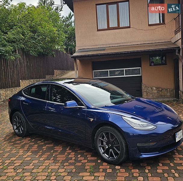 Седан Tesla Model 3 2020 в Запорожье